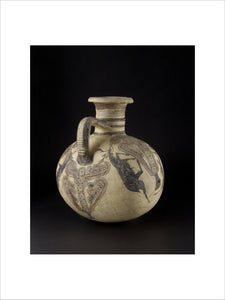 Bichrome IV barrel-shaped Cypro-Phoenician jug